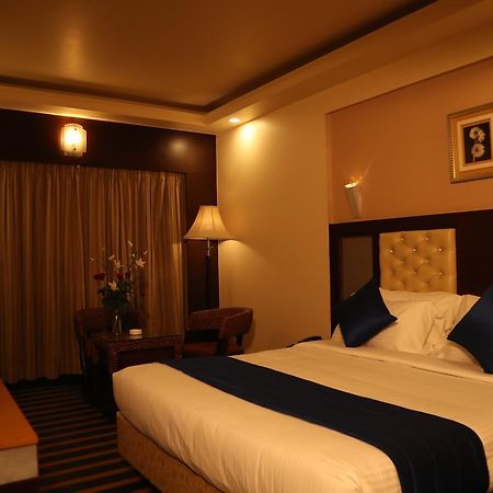 Hotel Dr Rajkumar International Bangalore Exterior foto