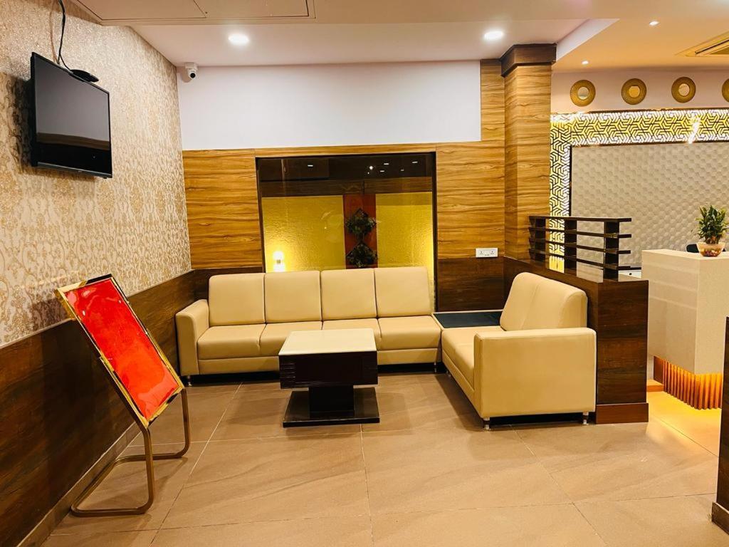 Hotel Dr Rajkumar International Bangalore Exterior foto