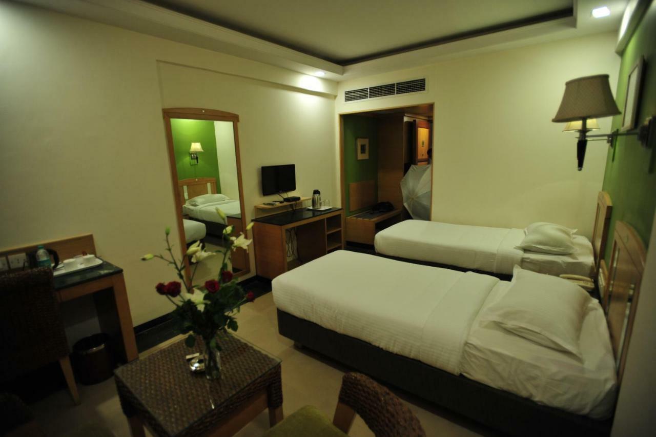 Hotel Dr Rajkumar International Bangalore Exterior foto