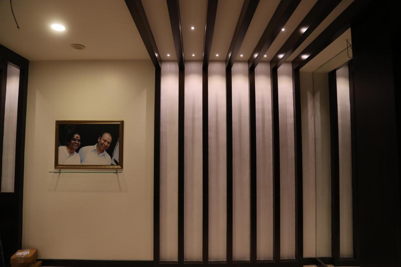 Hotel Dr Rajkumar International Bangalore Habitación foto